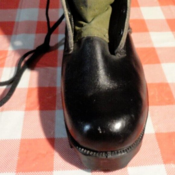 sz5W RO SEARCH NO YEAR VISIBLE COMBAT GREEN JUNGLE SINGLE LEFT BOOT ONLY SV 3075 main image 6